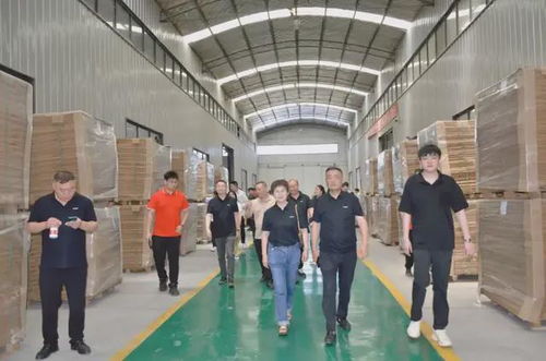 超凡装饰欢乐一日行 观工厂 游庄园 摘水果 品美食